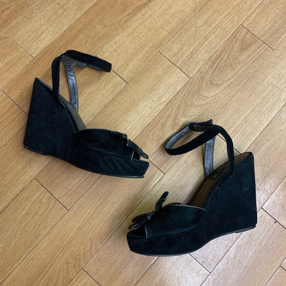 M.O.D. Flower Wedges - Picture 2 of 9